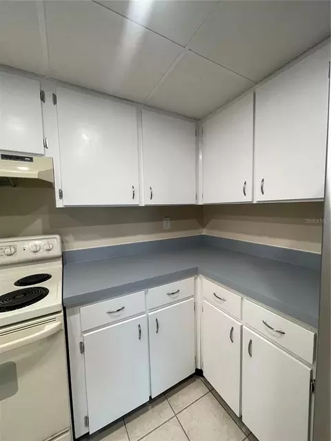 Kitchen - 7 Castania Ct, Saint Augustine, FL 32086 photo 3 of 3