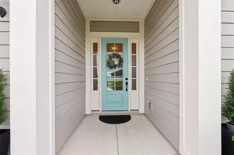 Exterior - 136 Iris Creek Dr, Saint Augustine, FL 32092 photo 2 of 13