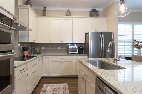 Kitchen - 1303 Bangor Dr, Ormond Beach, FL 32174 photo 2 of 7