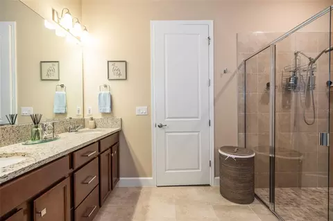 Bath - 1303 Bangor Dr, Ormond Beach, FL 32174 photo 1 of 2