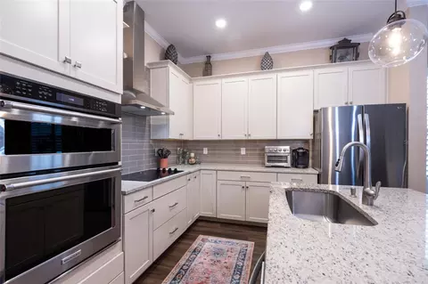 Kitchen - 1303 Bangor Dr, Ormond Beach, FL 32174 photo 4 of 7
