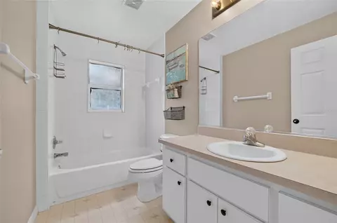 Bath - 6740 SE 52nd Pl, Ocala, FL 34472 photo 2 of 2