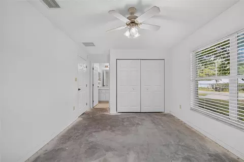 Bedroom - 6740 SE 52nd Pl, Ocala, FL 34472 photo 2 of 3