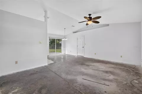 Living - 6740 SE 52nd Pl, Ocala, FL 34472 photo 1 of 6
