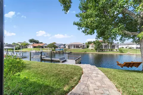 Exterior - 8 Fleming Ct, Palm Coast, FL 32137 photo 7 of 10