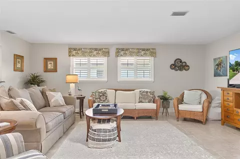 Living - 8 Fleming Ct, Palm Coast, FL 32137 photo 5 of 5