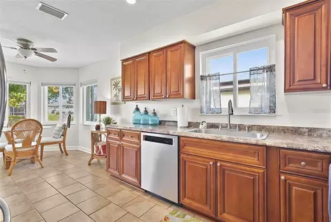 Kitchen - 8 Fleming Ct, Palm Coast, FL 32137 photo 1 of 6