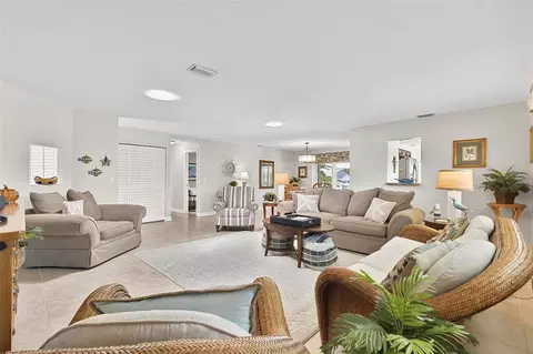Living - 8 Fleming Ct, Palm Coast, FL 32137 photo 3 of 5