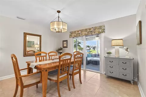 Dining - 8 Fleming Ct, Palm Coast, FL 32137 photo 3 of 5