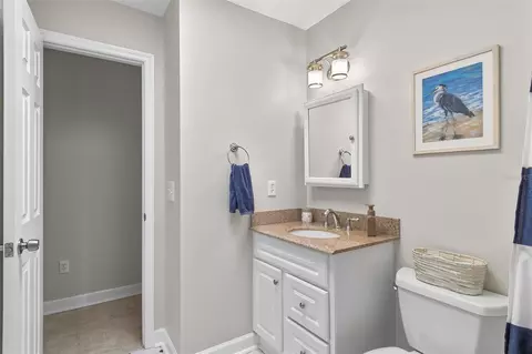 Bath - 8 Fleming Ct, Palm Coast, FL 32137 photo 5 of 6