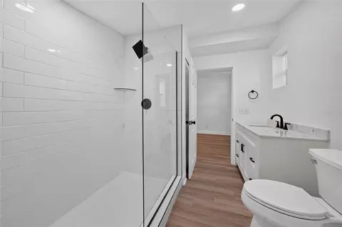 Bath - 675 Madeore St, Saint Augustine, FL 32084 photo 3 of 3