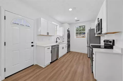 Entry Way - 675 Madeore St, Saint Augustine, FL 32084 photo 1 of 2