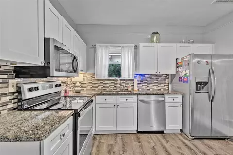 Kitchen - 93 Lincoln St, Saint Augustine, FL 32084 photo 3 of 7