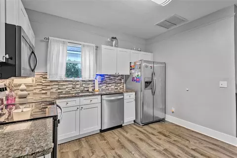 Kitchen - 93 Lincoln St, Saint Augustine, FL 32084 photo 2 of 7