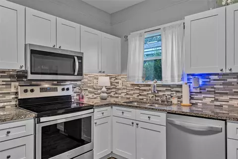 Kitchen - 93 Lincoln St, Saint Augustine, FL 32084 photo 6 of 7
