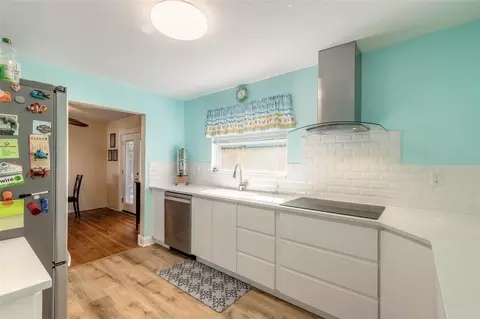 Kitchen - 192 Valencia Dr, Ormond Beach, FL 32176 photo 2 of 3