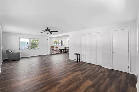 Living - 231 N Ridgewood Ave, Ormond Beach, FL 32174 photo 5 of 10