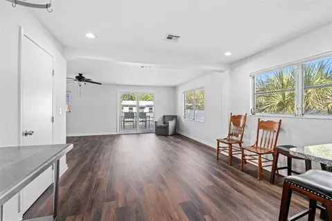 Living - 231 N Ridgewood Ave, Ormond Beach, FL 32174 photo 10 of 10