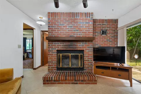 Living - 75 Timberlake Ln, Ormond Beach, FL 32174 photo 7 of 7