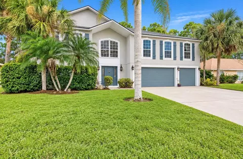 75 Putter Dr, Palm Coast, FL 32164