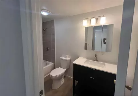 Bath - 148 Willis Rd, Interlachen, FL 32148 photo 1 of 1