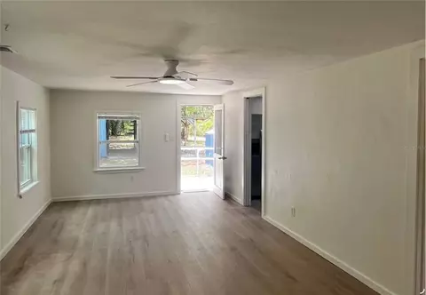 Living - 148 Willis Rd, Interlachen, FL 32148 photo 2 of 3