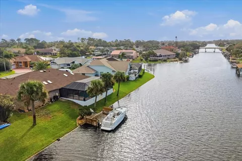 5 Cherrytree Ct, Palm Coast, FL 32137
