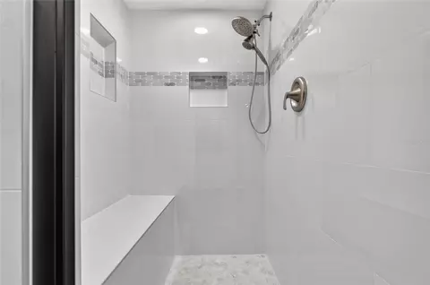 Bath - 121 Cone Rd, Ormond Beach, FL 32174 photo 4 of 4