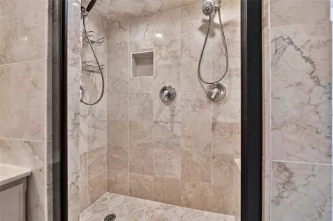 Bath - 121 Cone Rd, Ormond Beach, FL 32174 photo 2 of 4