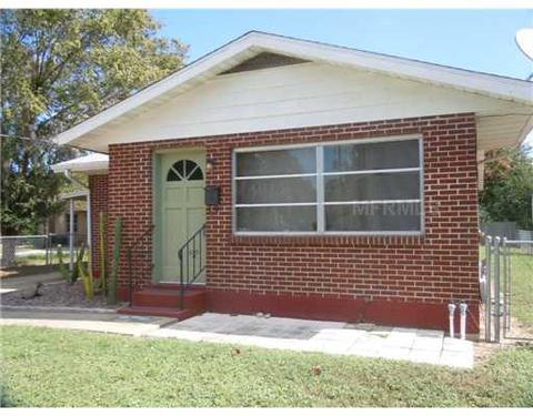 705 S Center St, Eustis, FL 32726 photo 1