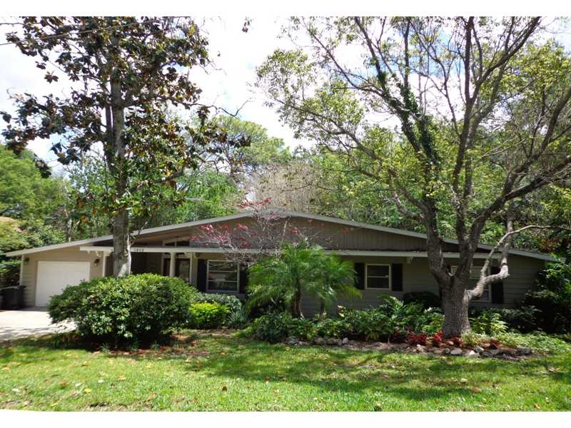 1812 Crestview Dr, Mount Dora, FL 32757 photo 1