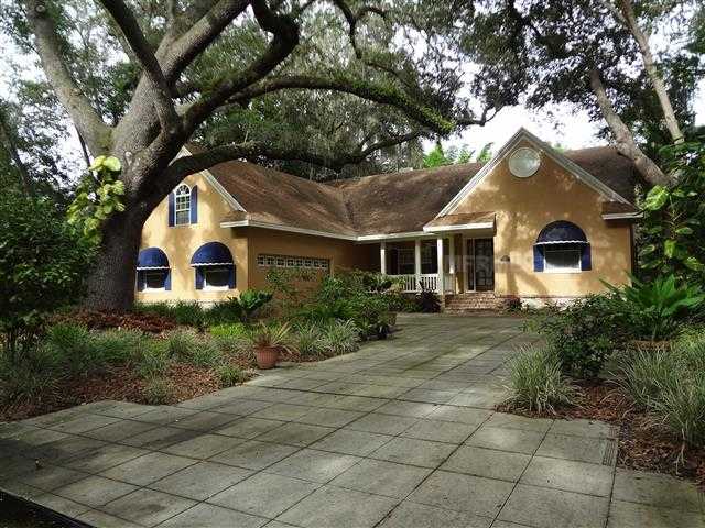 2120 Suzanne Dr, Mount Dora, FL 32757 photo 1