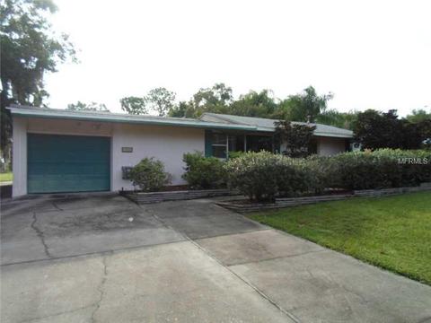 1426 Normandy Dr, Mount Dora, FL 32757 photo 1