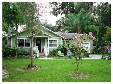 912 E 9th Ave, Mount Dora, FL 32757 photo 1