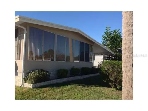 8 Cocos Plumosa Dr, Eustis, FL 32726 photo 1