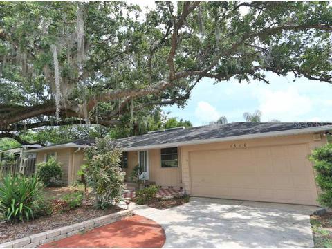 1610 Crestview Dr, Mount Dora, FL 32757 photo 1