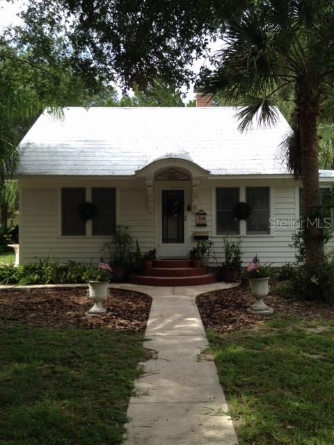 615 E 3rd Ave, Mount Dora, FL 32757 photo 1