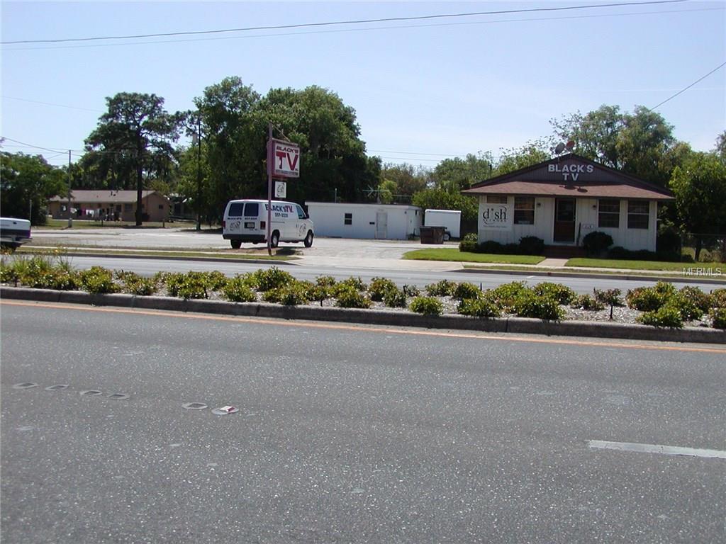 1024 S Bay St, Eustis, FL 32726 photo 1