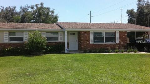 204 E Atwater Ave, Eustis, FL 32726 photo 1