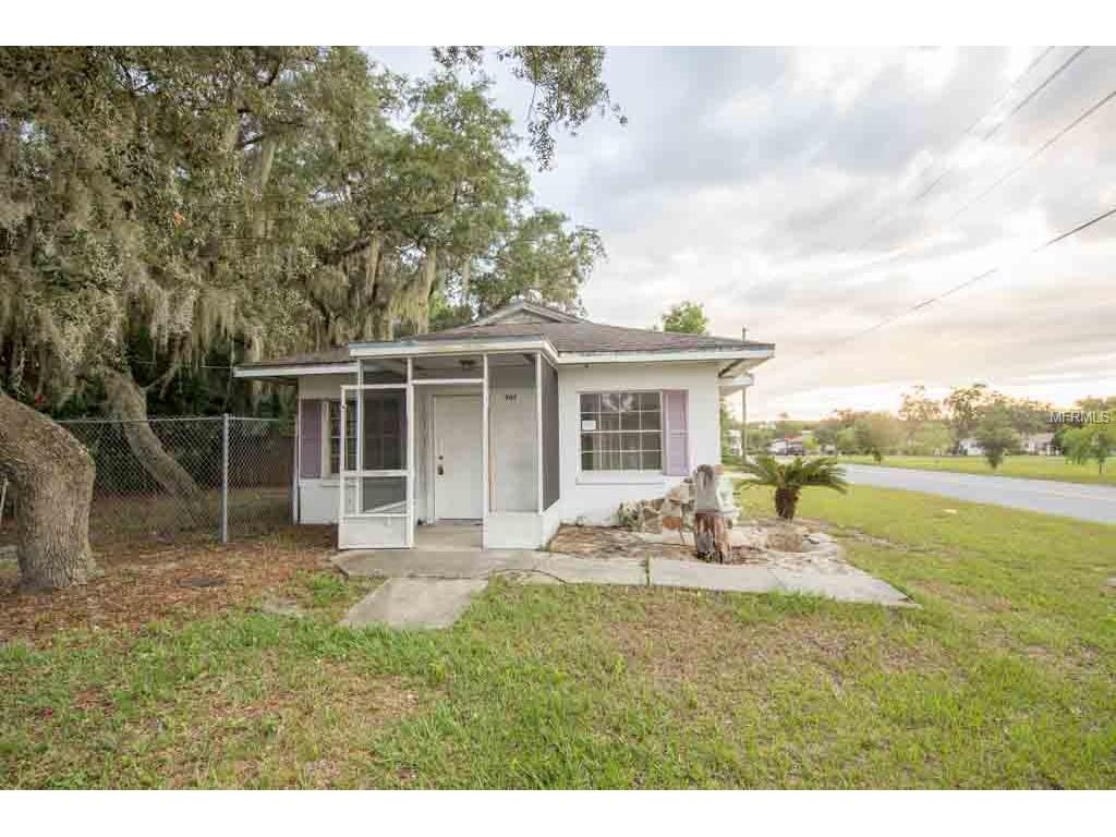 902 Morin St, Eustis, FL 32726 photo 1