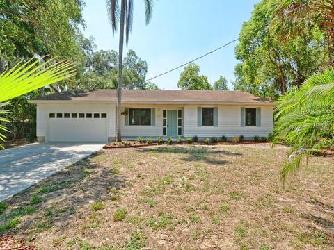 1322 E 3rd Ave, Mount Dora, FL 32757 photo 1