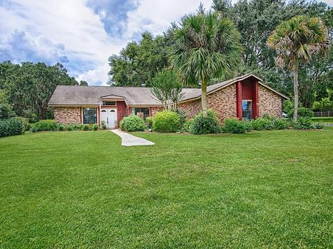174 E Lakeview St, Umatilla, FL 32784 photo 1