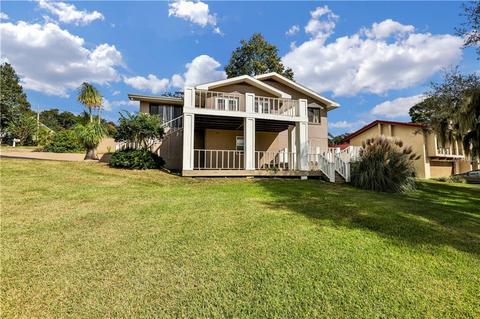 2209 E Crooked Lake Dr, Eustis, FL 32726 photo 1