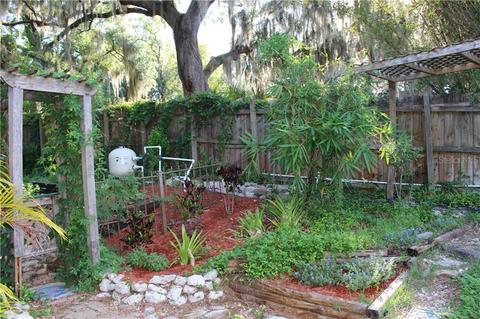 829 E Key Ave, Eustis, FL 32726 photo 1
