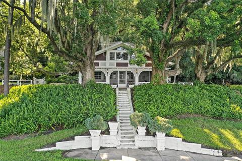 2040 E Crooked Lake Dr, Eustis, FL 32726 photo 1