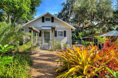321 E 10th Ave, Mount Dora, FL 32757 photo 1