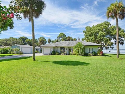 1902 Lake Eustis Dr, Eustis, FL 32726 photo 1