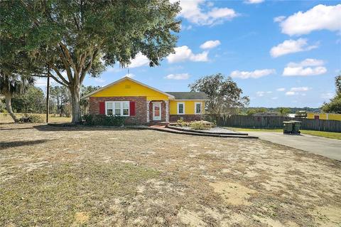 498 E Collins St, Umatilla, FL 32784 photo 1