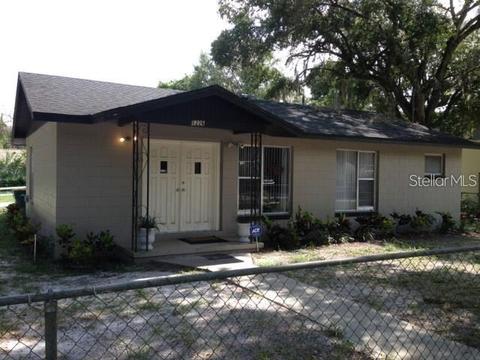 1226 E Hazzard Ave, Eustis, FL 32726 photo 1