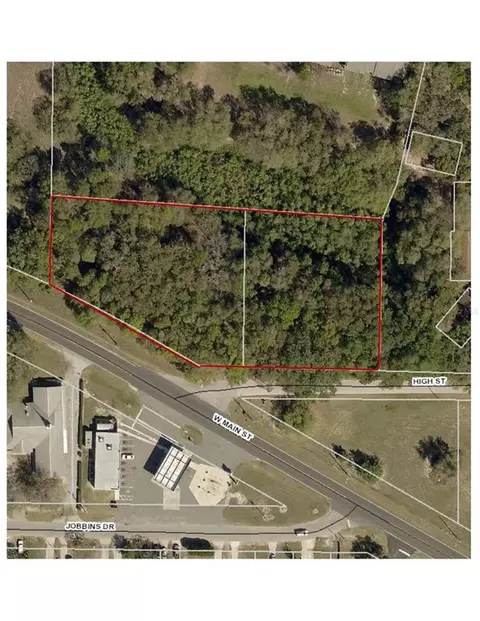 2010 High Street, Leesburg, FL 34748